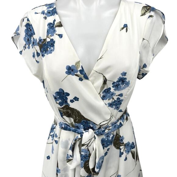 Lulus Women's White Blue Floral Short Sleeve Tie Waist Maxi Wrap Dress Size M - Picture 4 of 6